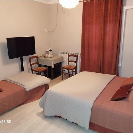 Le 18 By Benson Hotel Bollène Екстериор снимка