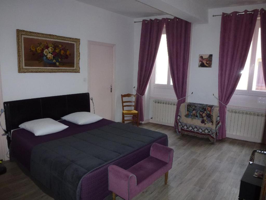Le 18 By Benson Hotel Bollène Екстериор снимка